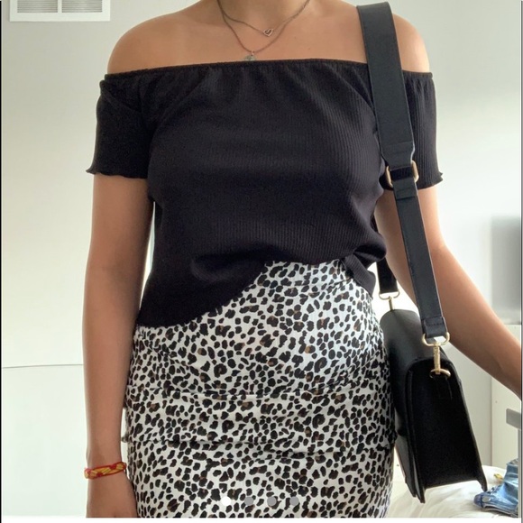 ardene off the shoulder too - Picture 1 of 4